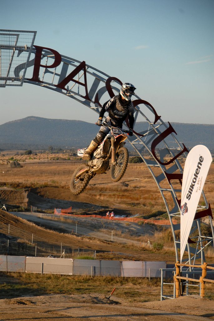 Ander Valent&iacute;n logra un 9&ordm; puesto en el Campeonato de Espa&ntilde;a de MotoCross &Eacute;lite